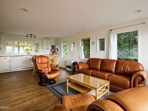 4th image of 41385 Ptarmigan Heights Dr