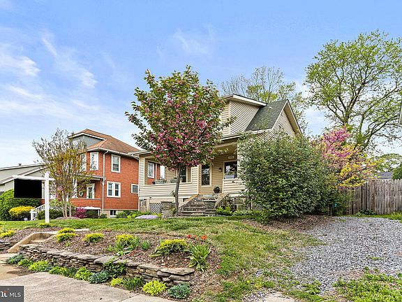 4th image of 206 Shady Nook Ct