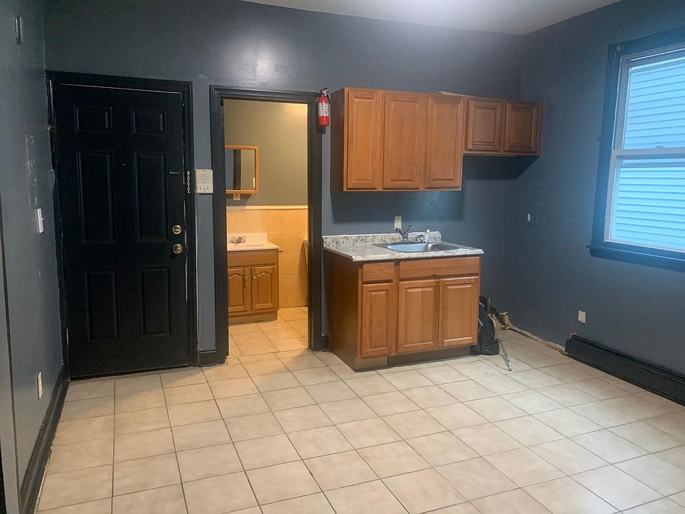 1st image of 52 Norwood St #2B