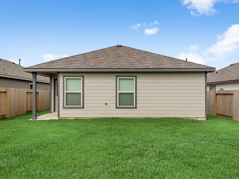 13591 Bay Springs Dr — Photo 28