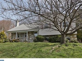 3301 Jeffrey Dr, Dresher, PA 19025