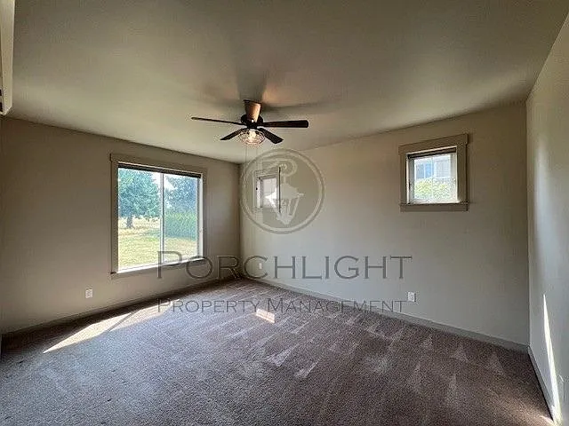 2200 Greenview Cir #1 — Photo 9