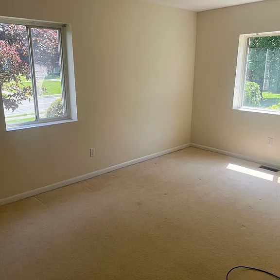 10 Bayberry Dr #2 — Photo 3