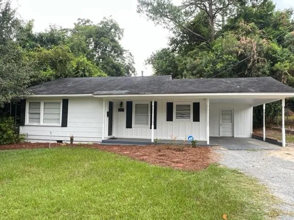 214 Grady Ave N, Douglas, GA 31533