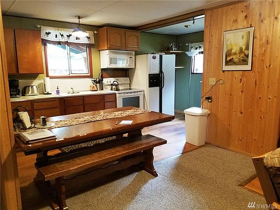 2nd image of 106 Butter Creek Ln