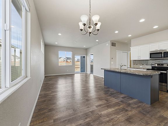 3rd image of 3125 Thorn Cir