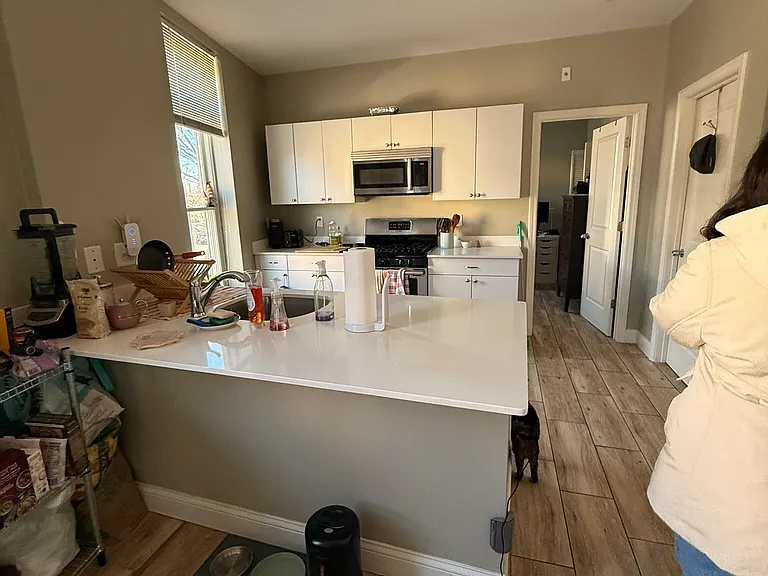 10 Roxbury St #3 — Photo 2