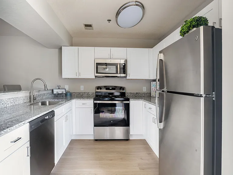 Georgetown Park Apartments — Photo 6