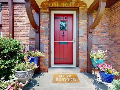 66 Crestwood Road, West Hartford, CT, 06107