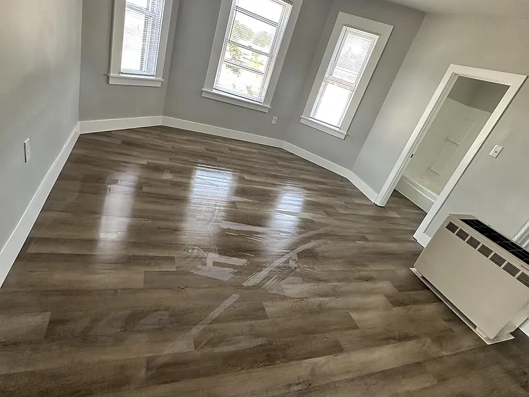 977 Locust St #3 — Photo 1