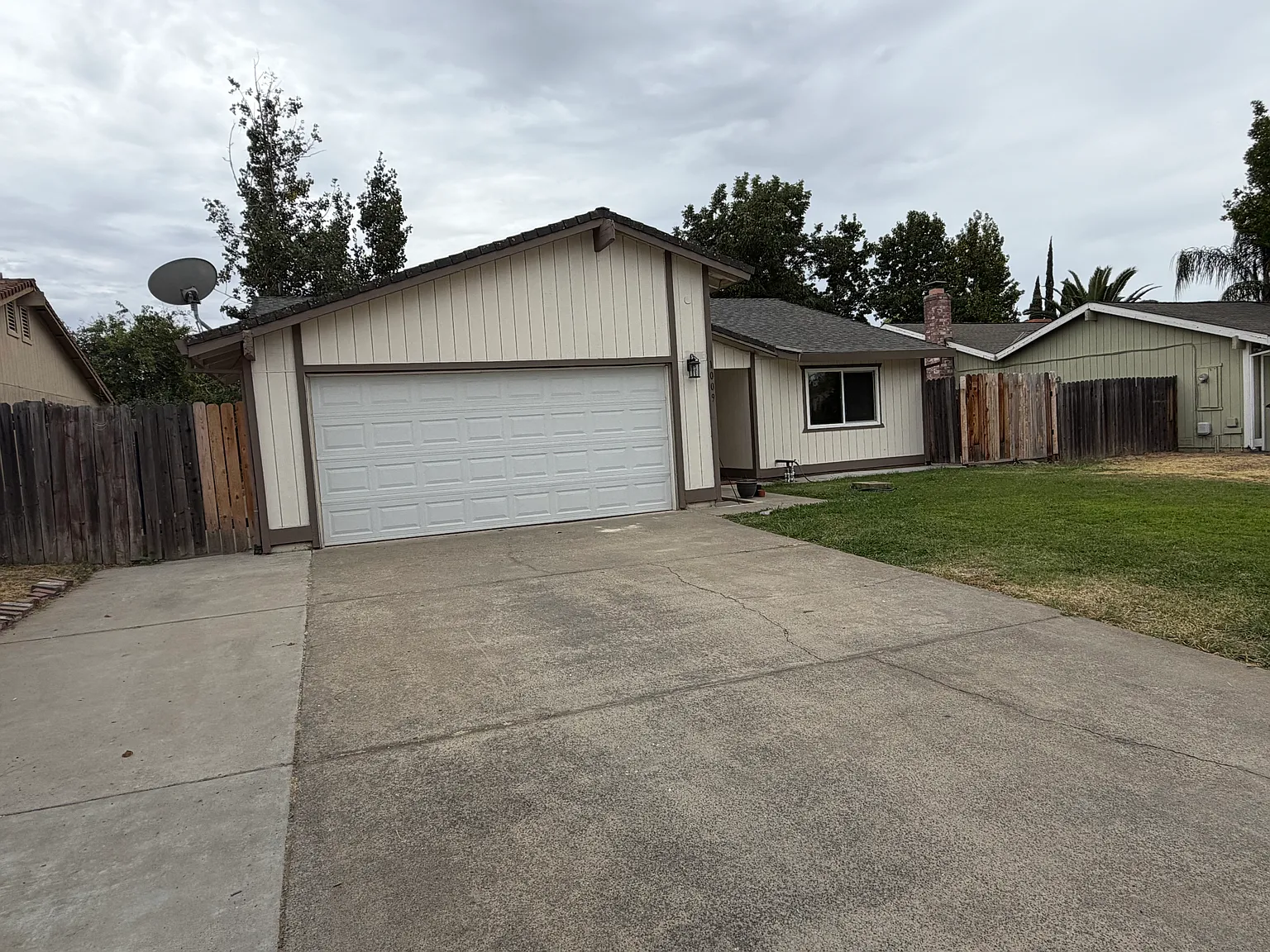 3 bed, 1307 sqft, $2,750 — Photo 2