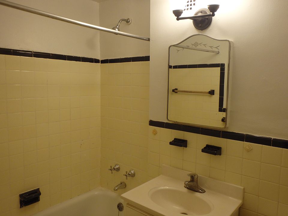 1st image of 9851 64th Ave APT 1F