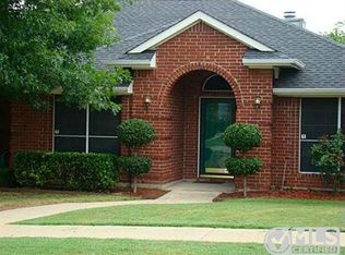 3224 Riverview Dr, Mesquite, TX 75181