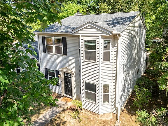 4th image of 8170 McGuire Dr