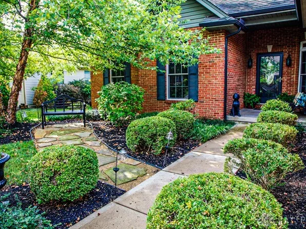 100 Hunter Woods Dr, Oxford, OH 45056