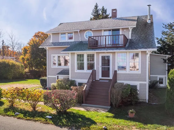 91 Broadway, York, ME 03909