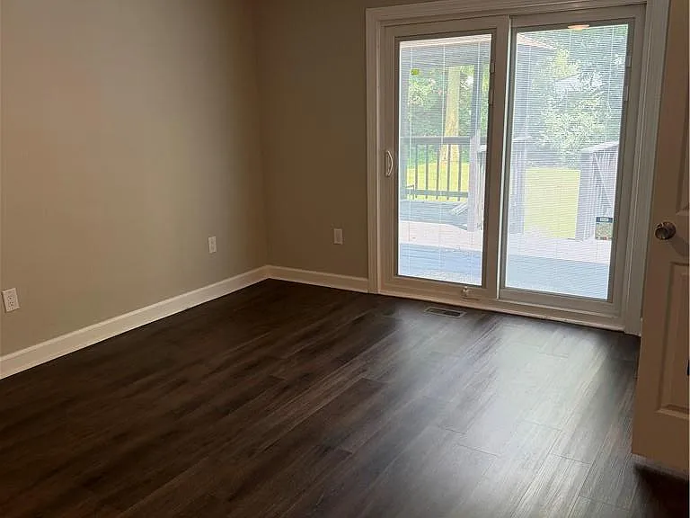 4345 Frontenac Dr — Photo 19