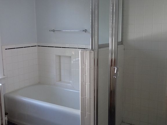 Full bath; separate tub & shower