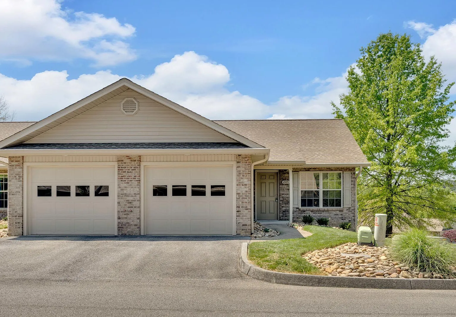Suncrest Village — Photo 4
