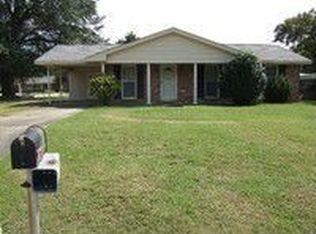 313 Gunter Ave, Wetumpka, AL 36092