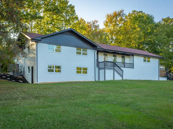423 Crawford Ter, Tunnel Hill, GA 30755
