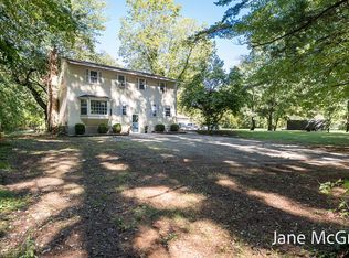 13727 Cleveland St, Nunica, MI 49448