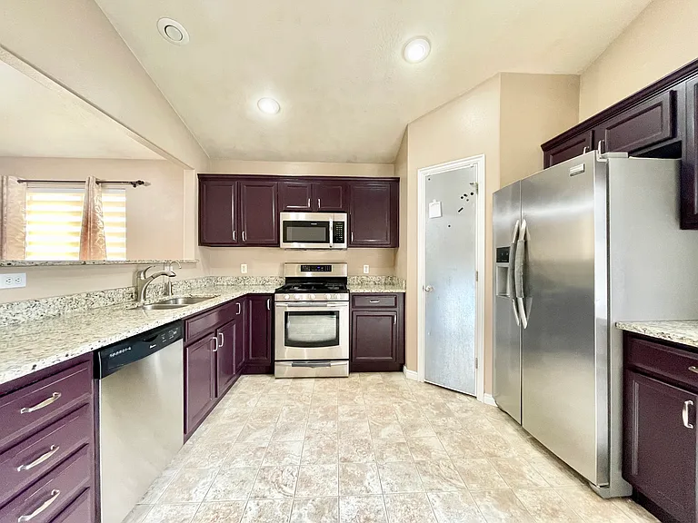 10695 S Pine Grove Way W — Photo 5