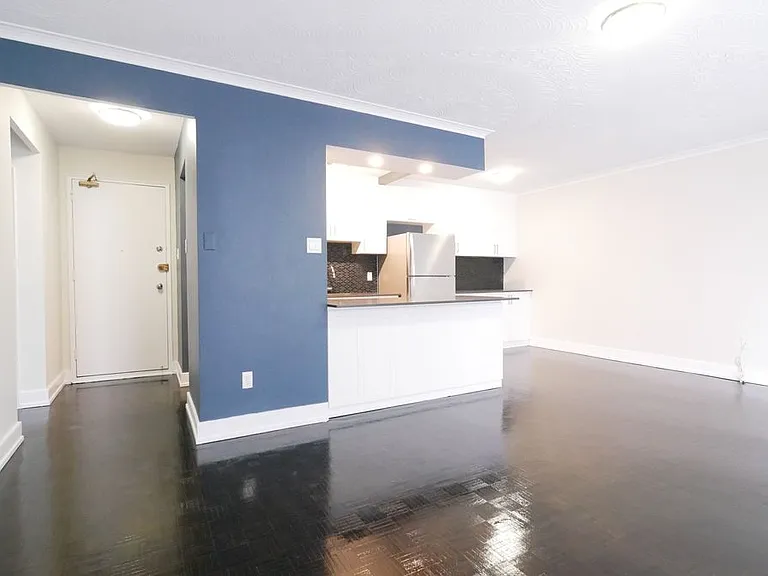 4 Superior Ave #8 — Photo 3