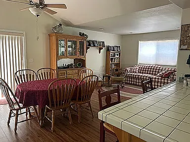 935 Elkhorn Dr — Photo 7