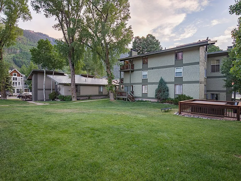 619 W Columbia Ave #ID1490418P — Photo 8