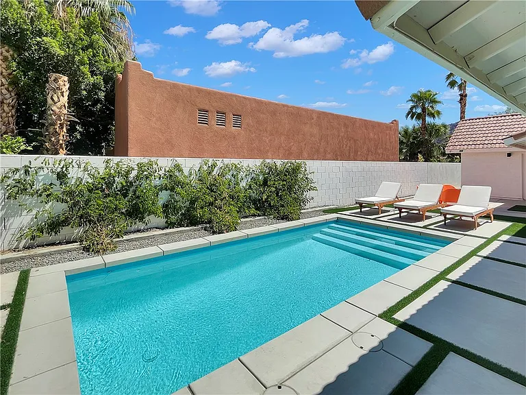 54905 Avenida Diaz — Photo 17
