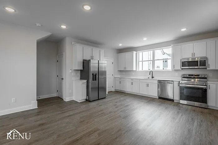 2 bed, 2.5 bath, 1660 sqft, $1,695 — Photo 2