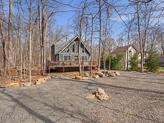 3rd image of 16 Lyman Ln