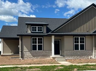 2832 Elm Tree Hl, Green Bay, WI 54313