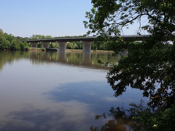 Huguenot Bridge/3 min. away