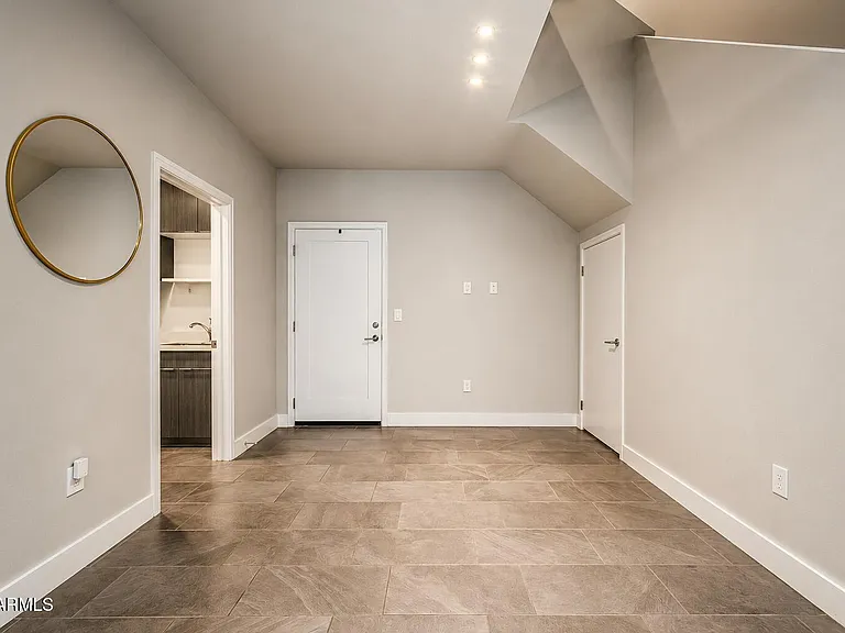 2825 N 42nd St #5 — Photo 10