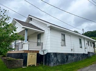 507 Cantrill St, Irvine, KY 40336