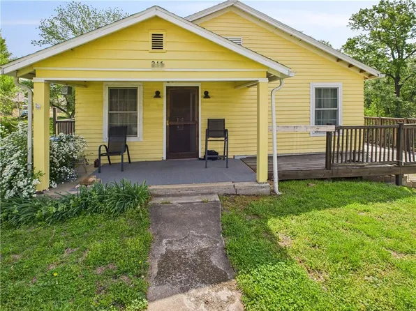 215 N 2nd St, Warrensburg, MO 64093