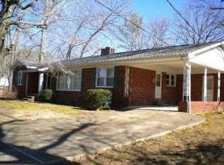 160 Greenlawn Ave, Camden, TN 38320
