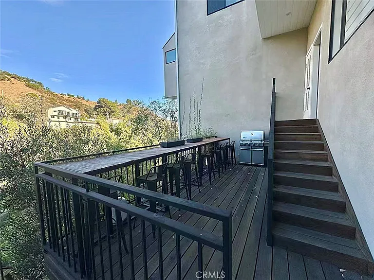2506 Zorada Dr — Photo 17