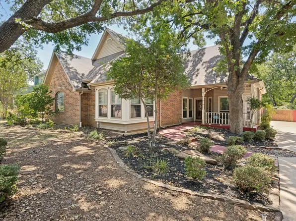 1925 Highland Park Cir, Denton, TX 76205