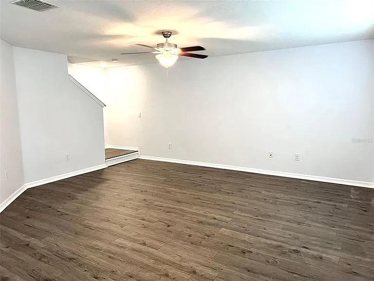 9741 Trumpet Vine Loop — Photo 11