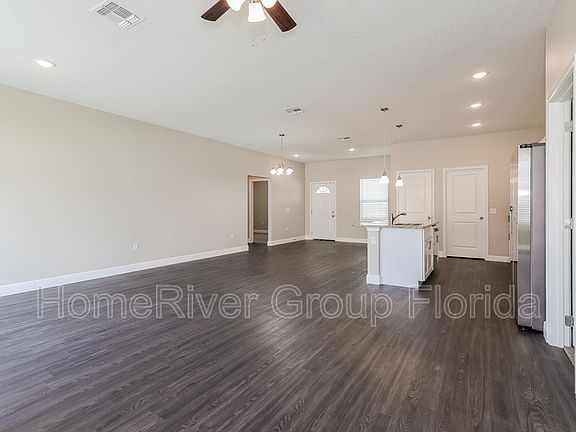 5th image of 254 Hyacinth Ct