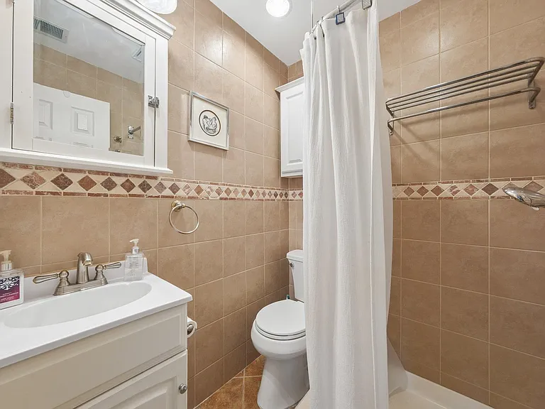 212 Westchester Ct #8 — Photo 20