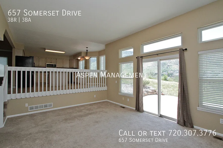 Building Photo - 657 Somerset Dr
