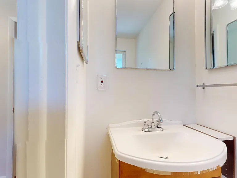 3295 Euclid Ave — Photo 12
