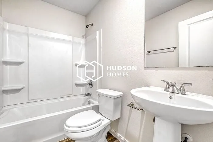 458 Ferris Ave — Photo 9