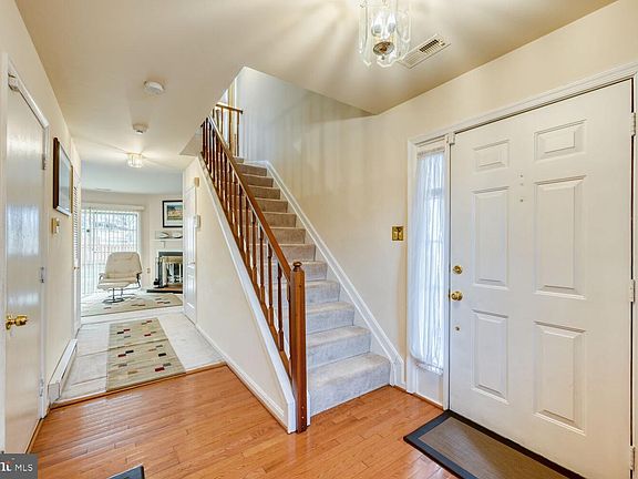 4th image of 601 Brickston Rd