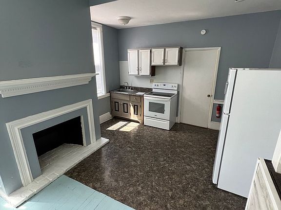 4th image of 115 N 3rd St #301