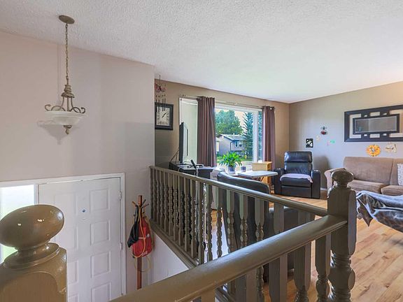 2nd image of 5719 60th Ave